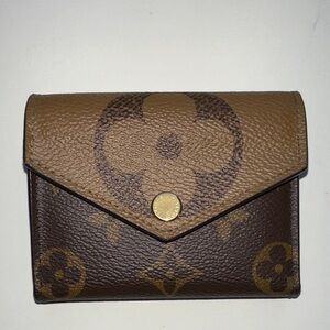Louis Vuitton Giant Monogram Zoe compact Wallet